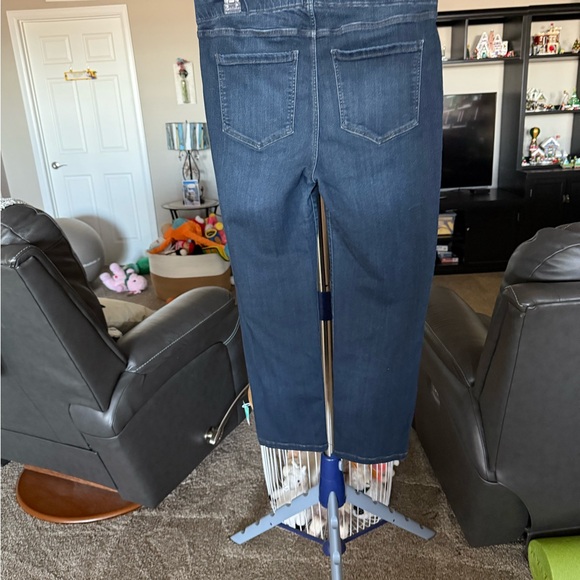 Women's Liverpool the crop pull on Blue Jeans. Size 10/30 - Picture 2 of 6